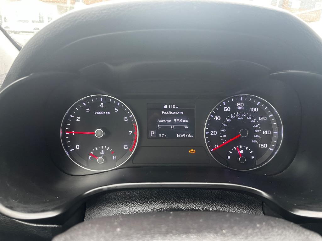 2021 Kia Forte LXS - Photo 8