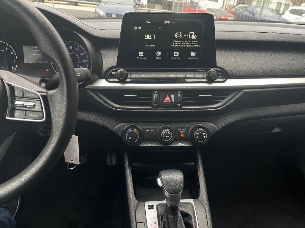 2021 Kia Forte LXS - Photo 10