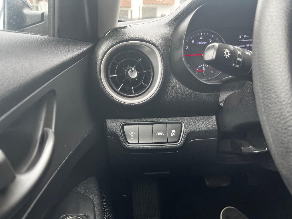 2021 Kia Forte LXS - Photo 7